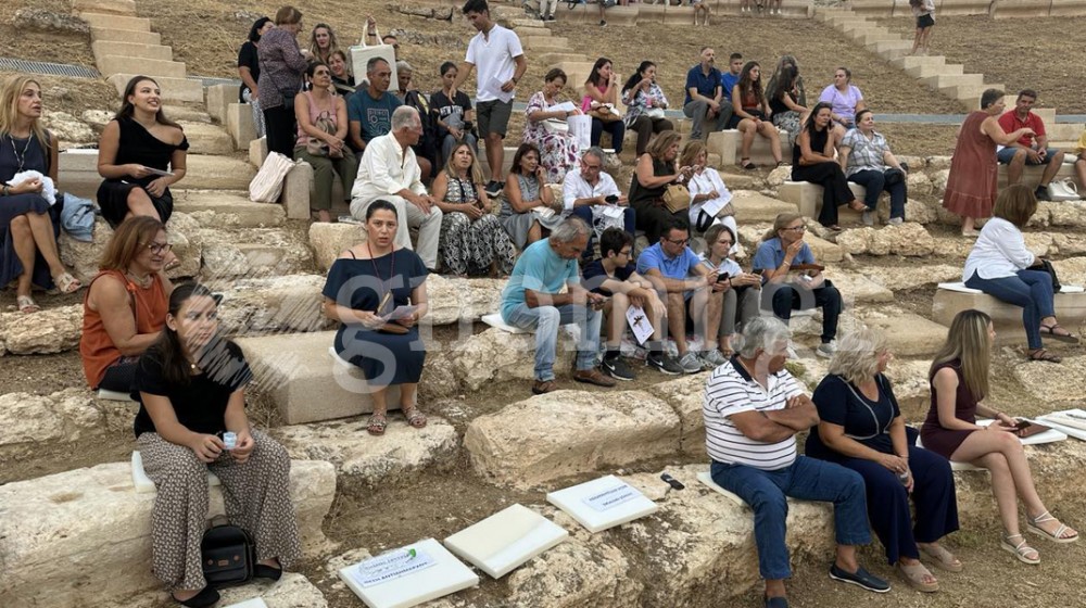 ΑΡΧΑΙΟ ΘΕΑΤΡΟ ΕΡΕΤΡΙΑΣ: Συγκίνηση στην επαναλειτουργία (VIDEO)
