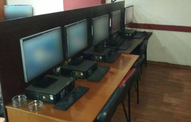 Παράνομα τυχερά παιχνίδια σε καφετέρια