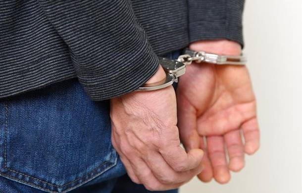 Πέταξε την ηρωίνη στο έδαφος μόλις είδε τους αστυνομικούς