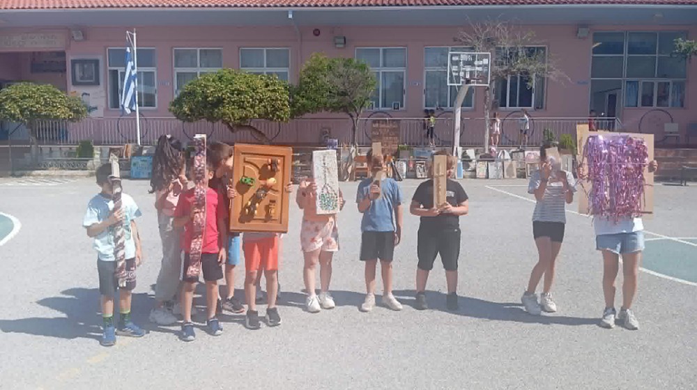 3ο ΔΗΜΟΤΙΚΟ ΣΧΟΛΕΙΟ ΑΛΙΒΕΡΙΟΥ: Εντυπωσίασαν οι κατασκευές από σκουπίδια (ΦΩΤΟ)