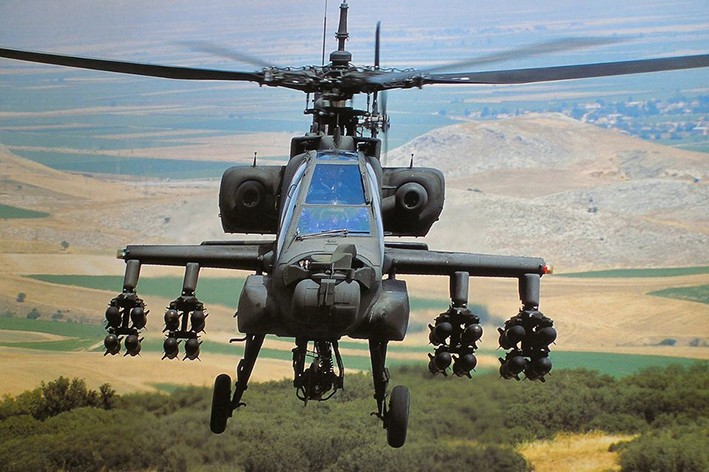 ΕΥΒΟΙΑ: Αναγκαστική προσγείωση πολεμικού ελικοπτέρου στην παραλία Γιαννίτσι