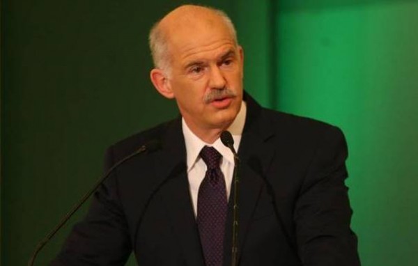 Κάνει ανασχηματισμό και ζητάει ψήφο εμπιστοσύνης