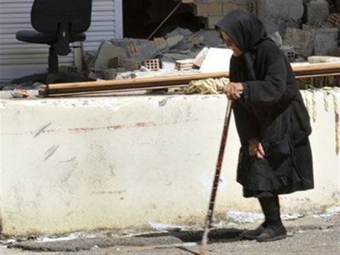 Παγίδευσε τους απατεώνες που πήγαν να την εξαπατήσουν