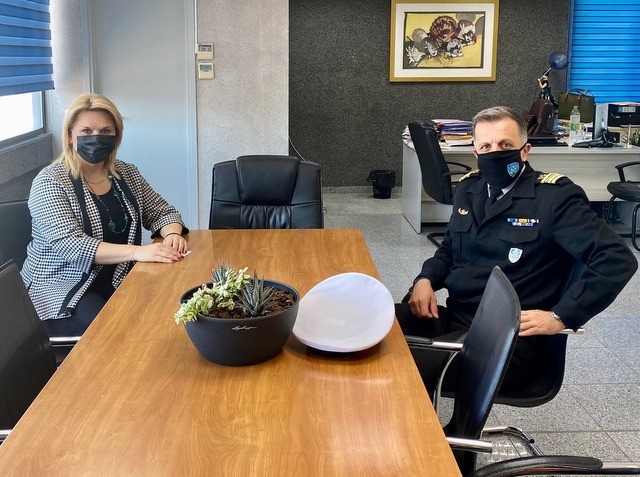 Ο νέος Λιμενάρχης Χαλκίδας επισκέφτηκε την Δήμαρχο Έλενα Βάκα