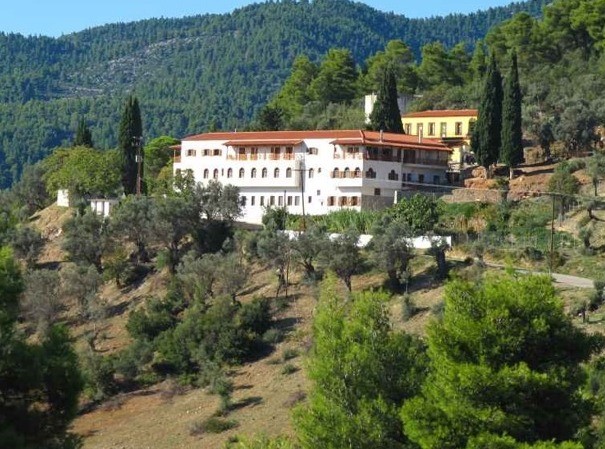 Εκκενώθηκε το μοναστήρι της Μακρυμάλλης για λόγους ασφαλείας
