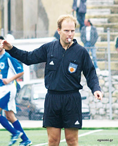 Ο Βελέντζας σφυρίζει στη Μακρυκάπα