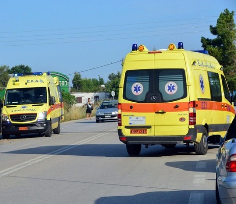 Ο Ζεμπίλης ζητά την ενίσχυση του ΕΚΑΒ σε Αλιβέρι, Κάρυστο και Κύμη