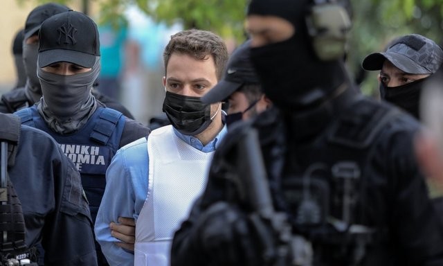 ΓΛΥΚΑ ΝΕΡΑ ΣΥΖΥΓΟΚΤΟΝΟΣ: Δολοφόνε να σαπίσεις στη φυλακή, φώναζε ο κόσμος στα δικαστήρια