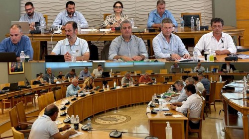 Περιφερειακό Συμβούλιο Στερεάς Ελλάδας: Στην ατζέντα προϋπολογισμός, έργα στην Εύβοια, Κολοβρέχτης και αιολικό πάρκο στο Αργυρό