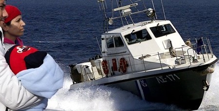 Τραγωδία στις Οινούσσες: Νεκρά παιδιά, τραυματίες και αγνοούμενοι σε ναυάγιο