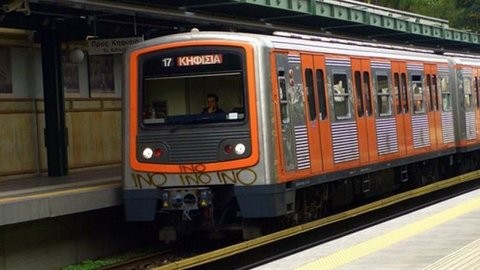 Ανδρας περπατούσε στις ράγες και διέκοψε τα δρομολόγια του Ηλεκτρικού