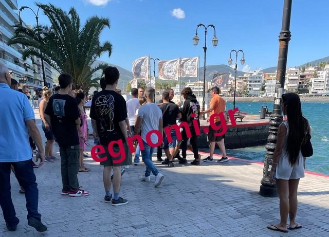 ΠΑΡΑΛΙΑ ΧΑΛΚΙΔΑ: Μαθητές έπαιξαν μπουνιές - Με αίματα στο στόμα ο ένας εκ των δυο