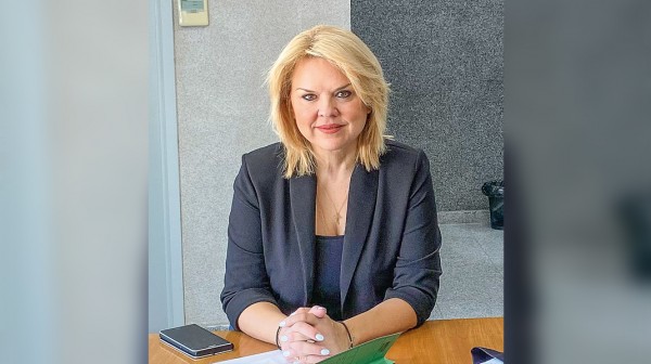 ΑΡΤΑΚΗ: Τι απάντησε η Έλενα Βάκα για την πτώση φωτιστικού στο 3ο Δημοτικό Σχολείο