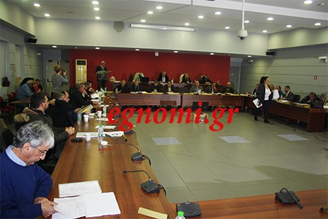 ΔΗΜΟΤΙΚΟ ΣΥΜΒΟΥΛΙΟ ΧΑΛΚΙΔΑΣ: Φρένο στο δάνειο 14,2 εκατ. ευρώ για τη δημοτική αγορά