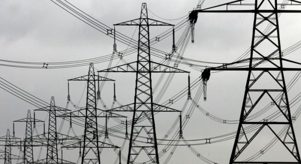 ΦΥΛΛΑ: Επαγγελματίες ταλαιπωρούνται από διακοπές ρεύματος