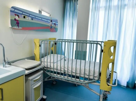 ΤΡΑΓΩΔΙΑ: Πρόσεχε το παιδί της σε παιδιατρική κλινική και πέθανε 29χρονη μάνα