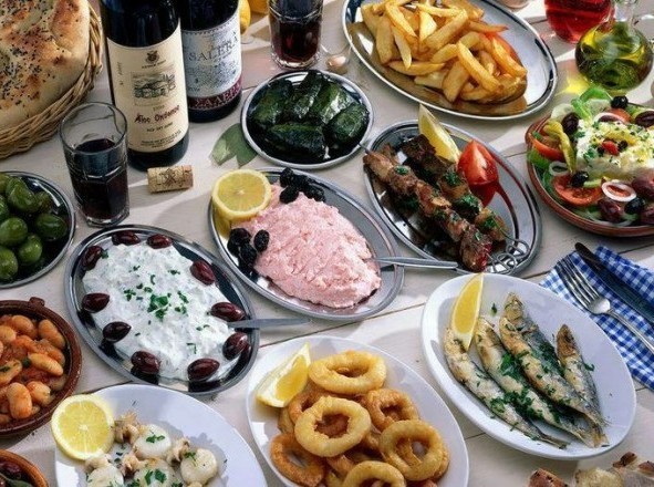 ΚΑΘΑΡΑ ΔΕΥΤΕΡΑ ΣΤΗ ΧΑΛΚΙΔΑ: Πού θα απολαύσετε τα καλύτερα όστρακα και θαλασσινά