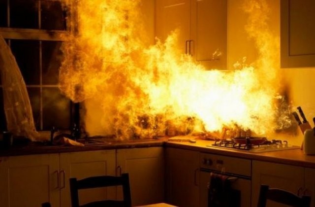 Σε κρίσιμη κατάσταση 5χρονο αγοράκι από αναθυμιάσεις - Συνελήφθη ο πατέρας