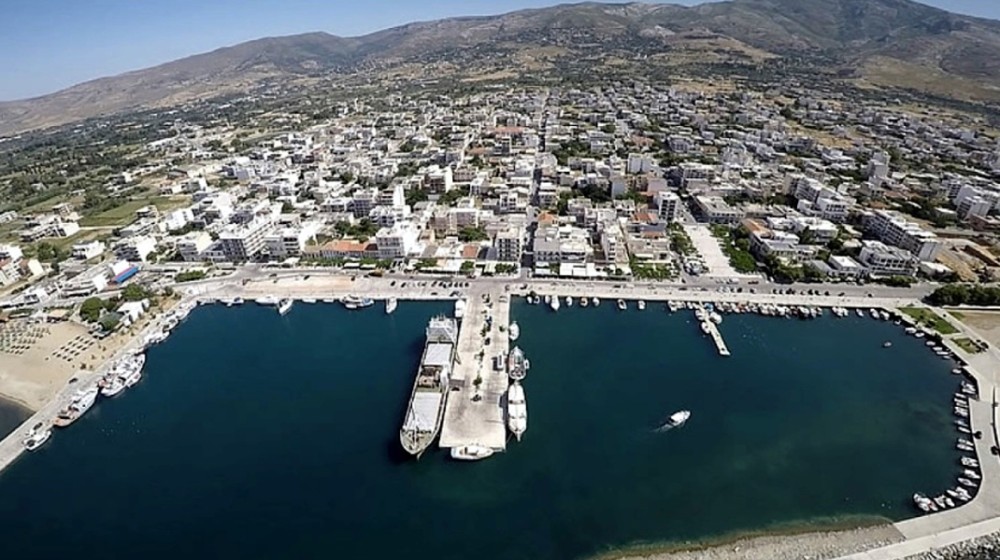 Στο ...κενό η χρηματοδότηση για την επέκταση του λιμανιού της Καρύστου