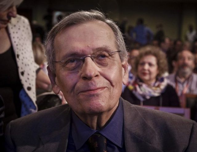 Στέφανος Μάνος για Αττική Οδό: Οι οδηγοί θα έπρεπε να πληρώσουν αποζημίωση 2000 ευρώ!