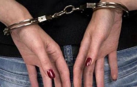 Πολιτικά: Χειροπέδες σε γυναίκα που καλλιεργούσε χασισοφυτεία