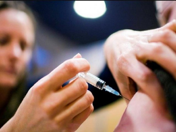 Οι εμβολιασμοί ανά ηλικιακή ομάδα στην Ελλάδα