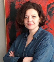 ΧΑΛΚΙΔΑ: Η εικαστικός Θεοδώρα Ακριώτου εκθέτει έργα της στο Κόκκινο Σπίτι