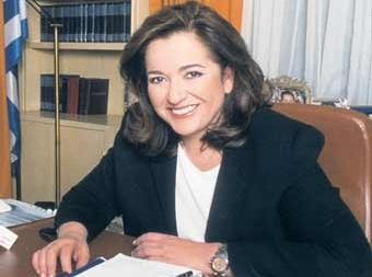 Η Ντόρα στη φυλακή της Θήβας