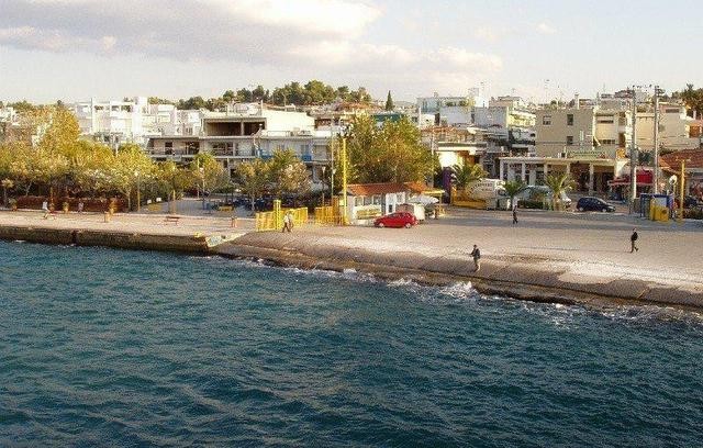 ΤΡΑΓΩΔΙΑ ΣΤΟΝ ΩΡΩΠΟ: Δύο νεκροί από πτώση αυτοκινήτου στη θάλασσα - Κοντά στο ferry boat που εκτελεί το δρομολόγιο για Ερέτρια