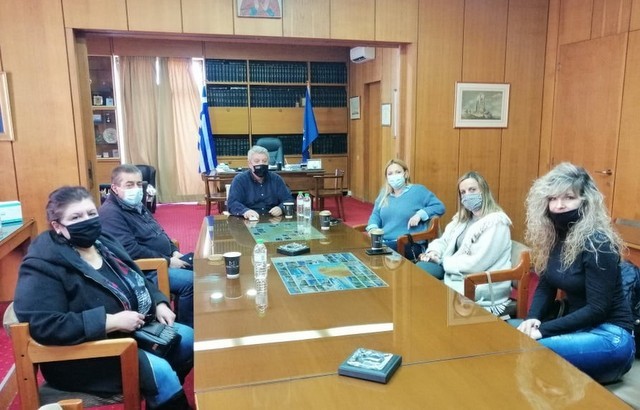 ΕΠΙΜΕΛΗΤΗΡΙΟ ΕΥΒΟΙΑΣ: Συνάντηση του προέδρου με τους ιδιοκτήτες φροντιστηρίων ξένων γλωσσών της Εύβοιας