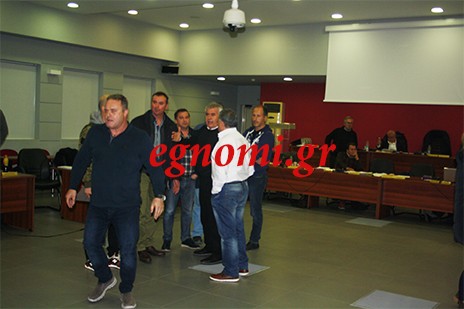 Ντου εργαζομένων στο δημοτικό συμβούλιο Χαλκίδας