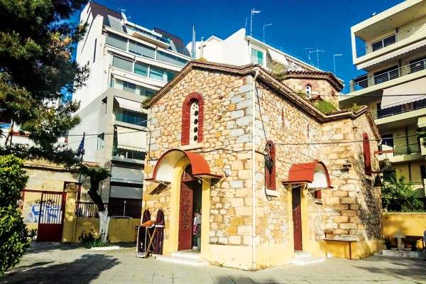 ΧΑΛΚΙΔΑ: Πανηγυρίζει το γραφικό παρεκκλήσιο της Παναγίας Οδηγήτριας