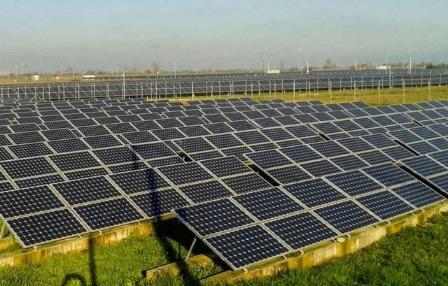 Εξιχνιάστηκε κλοπή καλωδίων από φωτοβολταϊκό πάρκο στην περιοχή της Θήβας