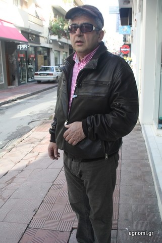 Ο Μπάμπης ντύθηκε στην ...πένα