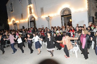 Εσπερινός με αγάπη και χορούς στην Αγία Παρασκευή