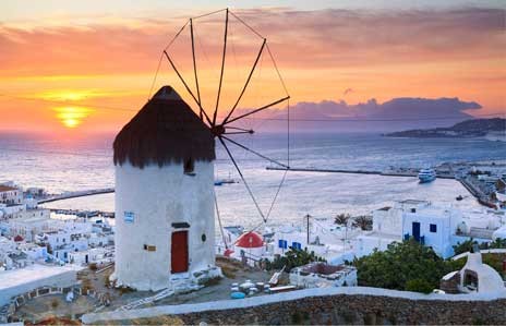 Λουκέτο σε Nammos και Σκορπιό λόγω κρουσμάτων κορωνοϊού