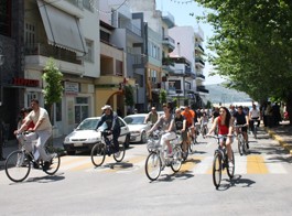 Γύρισαν τη Χαλκίδα ορθοπεταλιά