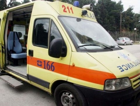 ΤΡΑΓΩΔΙΑ ΣΤΗ ΣΚΙΑΘΟ: Πάτησε την γυναίκα του με το αυτοκίνητό του