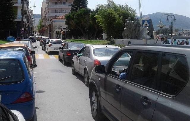 ΧΑΛΚΙΔΑ-ΠΑΡΕΛΑΣΗ: Απαγόρευση στάσης – στάθμευσης σε δρόμους της Χαλκίδας την Παρασκευή
