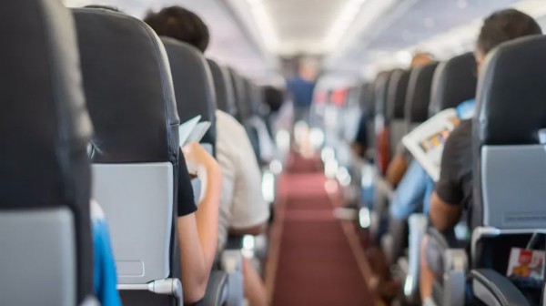 Πτήση προς Ηράκλειο: Μεθυσμένος Άγγλος επιτέθηκε σε επιβάτες και πλήρωμα