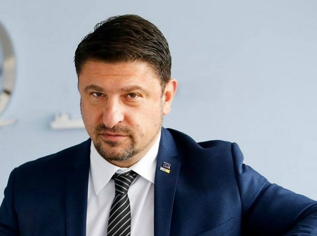 ΝΕΟ ΤΡΑΓΟΥΔΙ: Ρώτησα τον Χαρδαλιά, που να κάνω πασχαλιά (VIDEO)