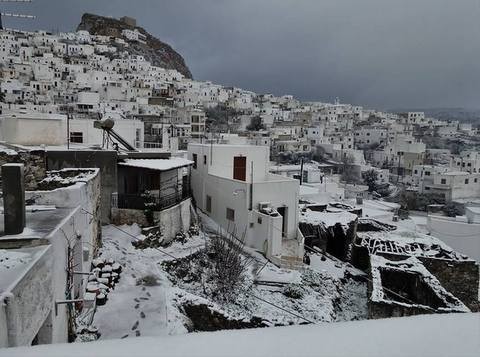 Χιόνισε και στη Σκύρο