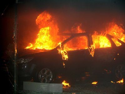 Οδηγός πήρε φωτιά εν κινήσει