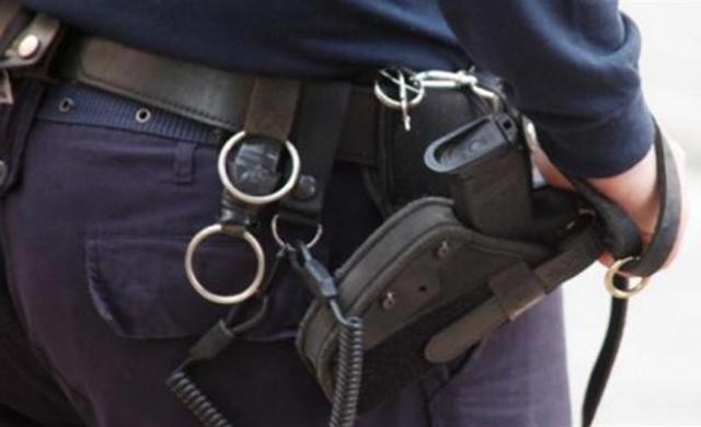 28χρονος αστυνομικός έδωσε τέλος στη ζωή του με το υπηρεσιακό του όπλο
