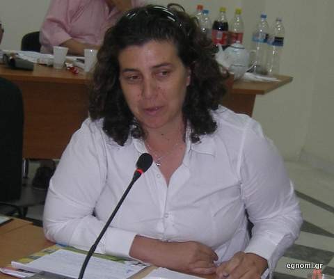 Οι εκλογές πλησιάζουν και γέμισαν οι αίθουσες με πολιτικούς ιθύνοντες
