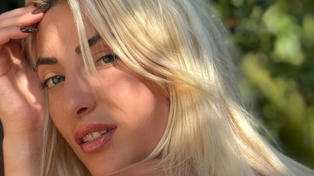 Ηλιάννα Ήλια: Η νεαρή τραγουδίστρια κυκλοφόρησε το πρώτο κομμάτι της και είναι εκπληκτικό (VIDEO)
