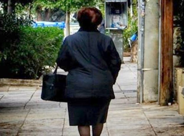 Ηλικιωμένη εξαπατούσε πολίτες με δήθεν διορισμούς στο Δημόσιο