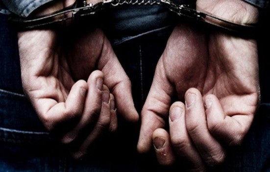 Κατηγορούμενοι για εμπόριο ναρκωτικών δύο νεαροί