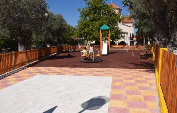 ΧΑΛΚΙΔΑ: Νέα παιδική χαρά στην πλατεία της Αγίας Ελεούσας