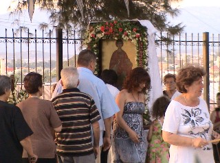 Γιορτάζει ο Άγιος Παντελεήμων στο Γηροκομείο